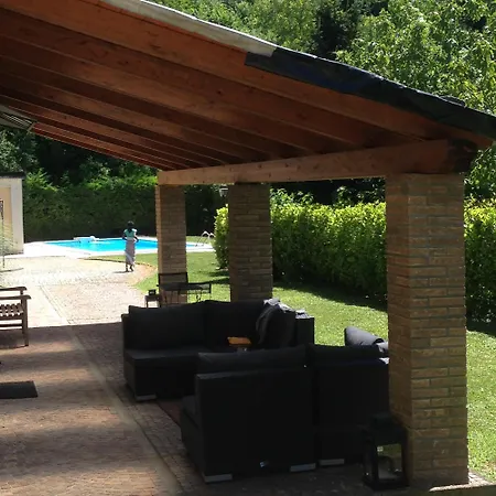 منزل للإقامة Con Piscina Tenuta Bricchetto Castagneto Po