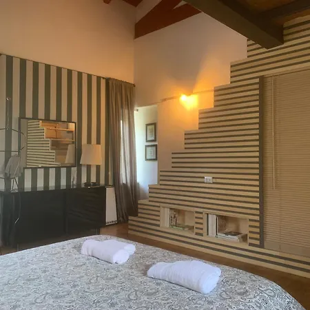 Con Piscina Tenuta Bricchetto *